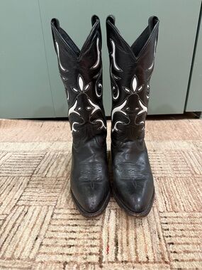 Durango Black Western Embroidered Cowboy Boots - Black/White